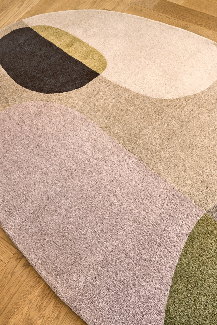 Brink & Campman Decor Miller Autumn Teppich in Sandbeige, Puderrosa und Olivgrün, im Wohnraum, dritte Ansicht