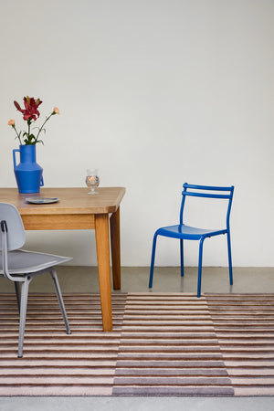 Brink & Campman Decor Pilar Taupe Teppich in Taupe mit Streifen in Schokoladenbraun und Creme, im Wohnraum