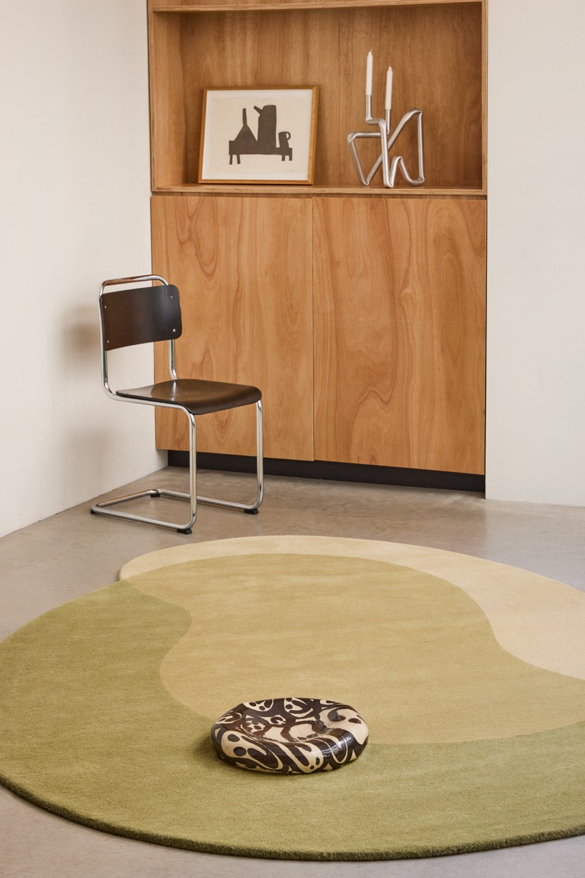 Brink & Campman Element Lane Green Teppich in Olivgrün, Ockergelb und Creme, im Wohnraum