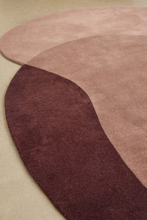 Brink & Campman Element Lane Red Teppich in Altrosa, Mauvebraun und Aubergine, im Wohnraum, zweite Ansicht
