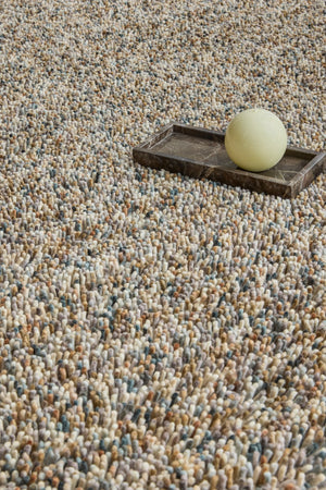 Brink & Campman Loom Natural Teppich in Beige und Creme mit Sprenkeln in Grau und Anthrazit, im Wohnraum, zweite Ansicht