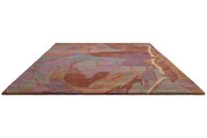 Harlequin Saltillo Rosewood Teppich in Terrakotta, Rost und Flieder, Schrägansicht
