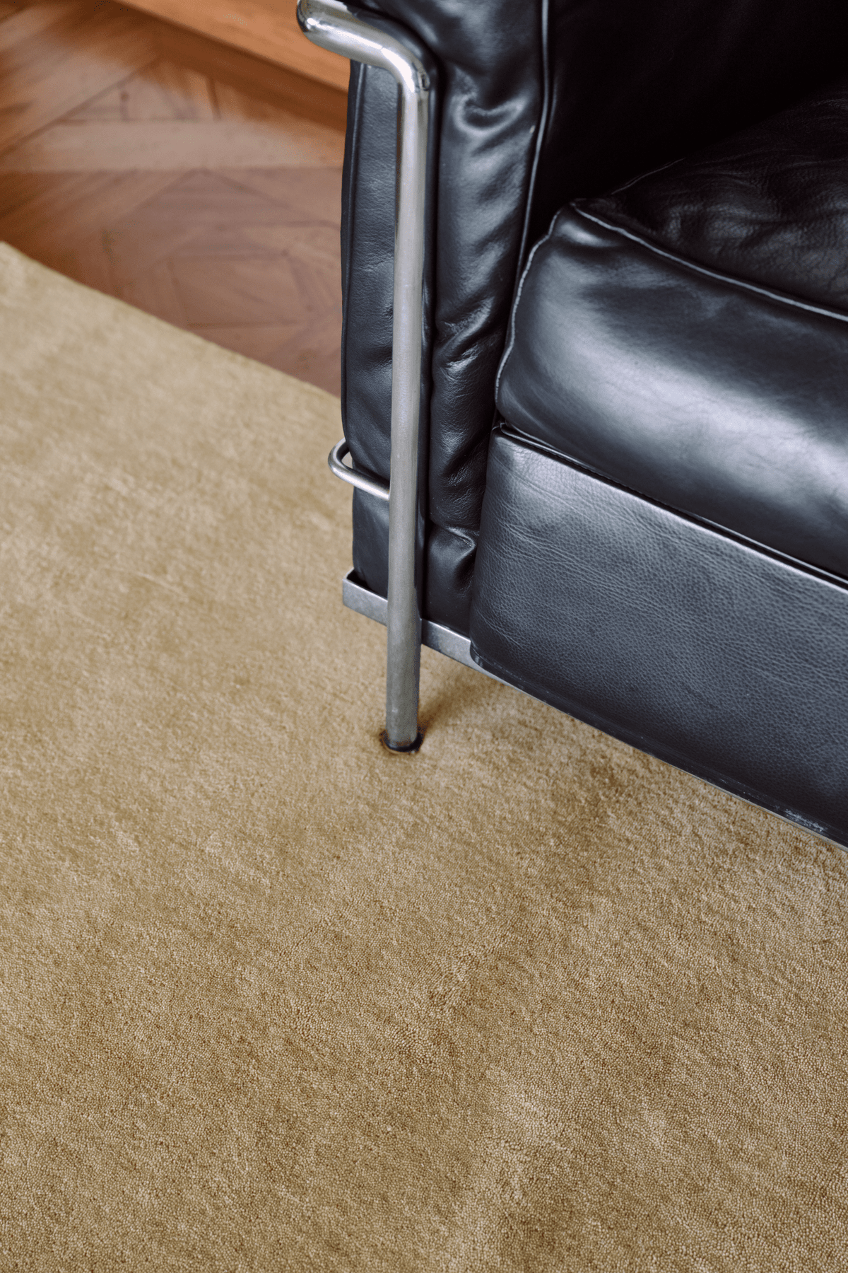 Wollteppich Gelb Layered Solid Wool Soft Yellow, Detail der Wolle