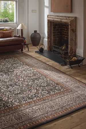 Morris & Co Borage Grey Teppich in Steingrau, Elfenbein und Ocker, im Wohnraum, zweite Ansicht