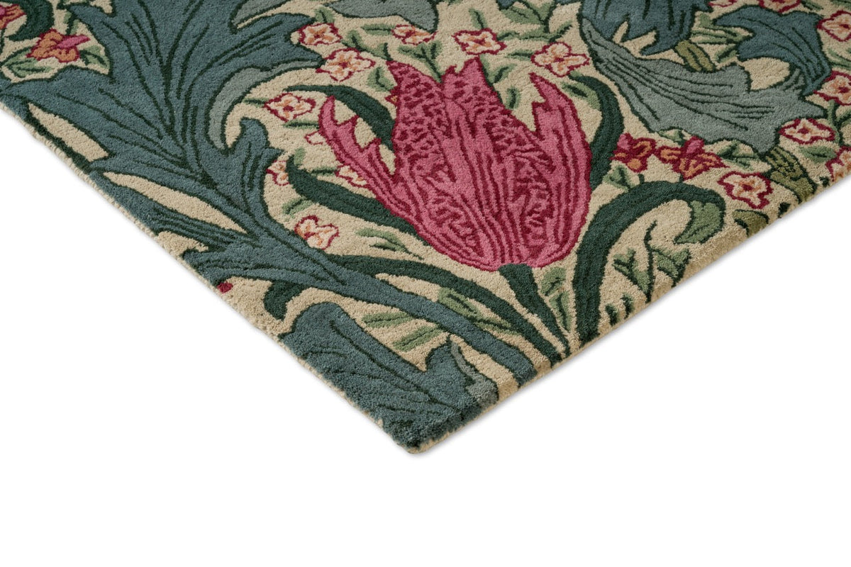 Morris & Co Lent Lily Plum Bayleaf Teppich, Detail von Ecke und Flor