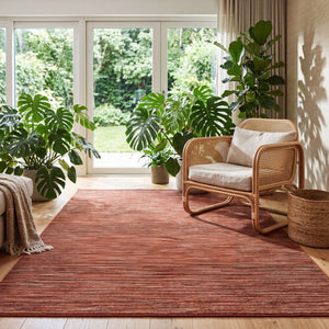 Acsento Origin Brick Teppich in Terrakotta mit Streifen in Ziegelrot und Braun, im Wohnraum