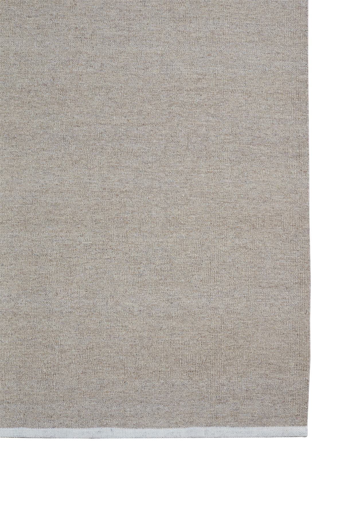 Massimo Escape Kelim Light Beige Teppich, Gesamtansicht mit dem kontrastierenden Band am Ende