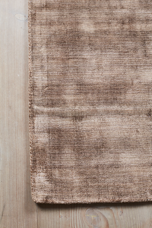 Massimo Karma Nougat Brown brauner Teppich, Detail der Ecke